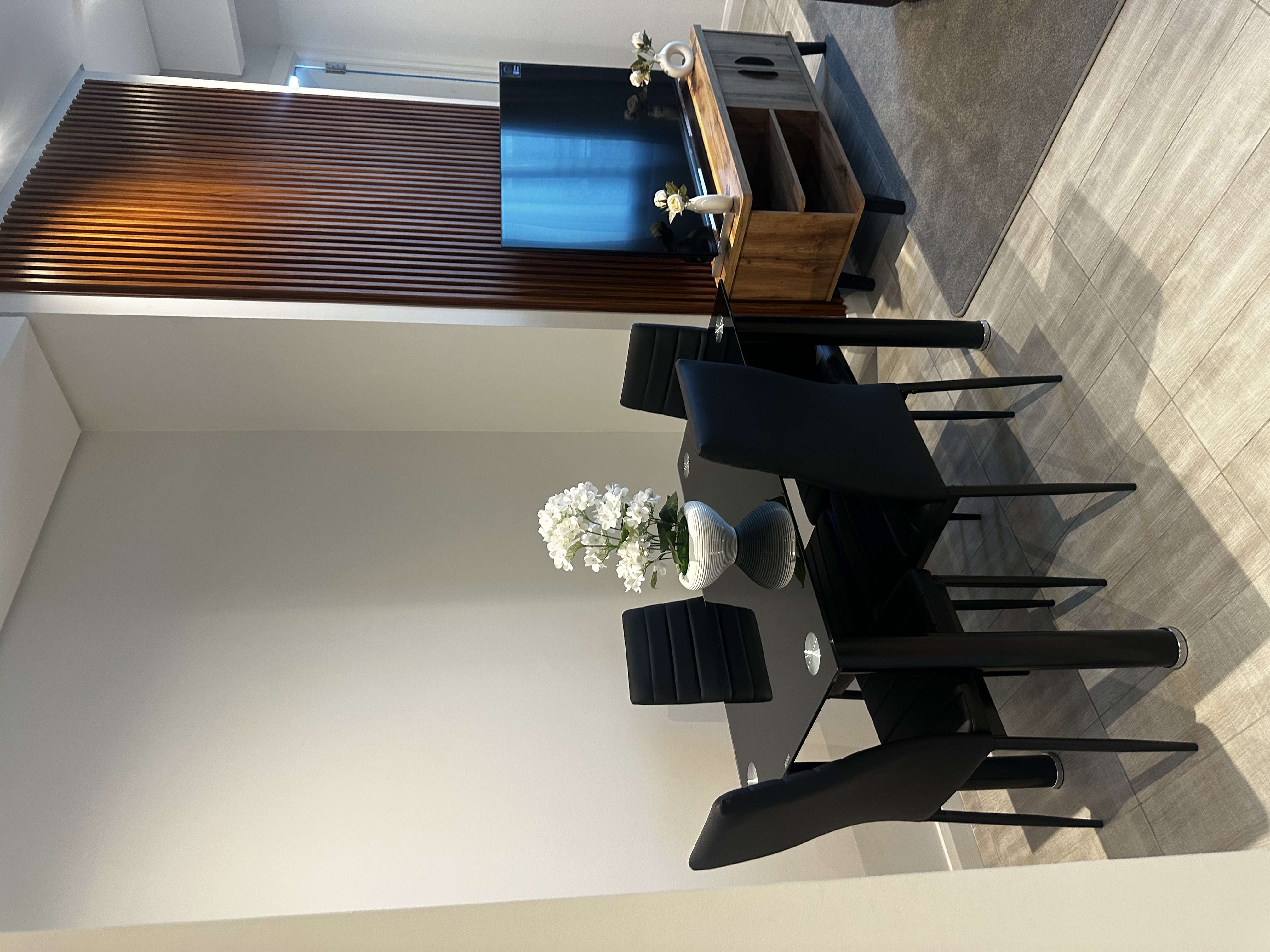 One Bedroom Apartment